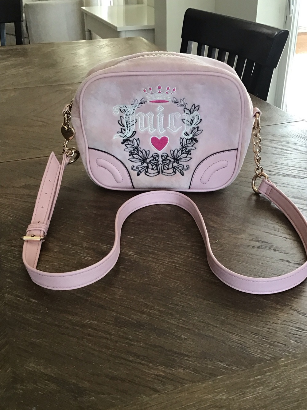 Juicy Couture Heritage Crossbody bag